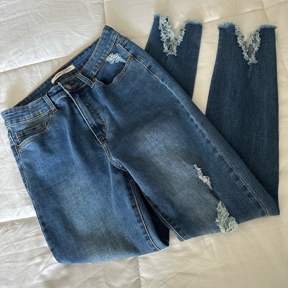 MASHED POTATOES Denim Jeans Women’s Sz 11 Blue Distressed 5 Pocket High Rise